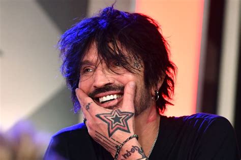 Tommy Lee horrifies fans by uploading full on d**k pic。